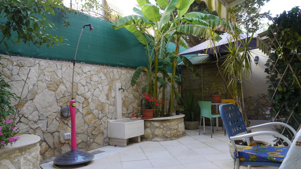 Marina Poetto Bed & Breakfast Cagliari Exterior photo